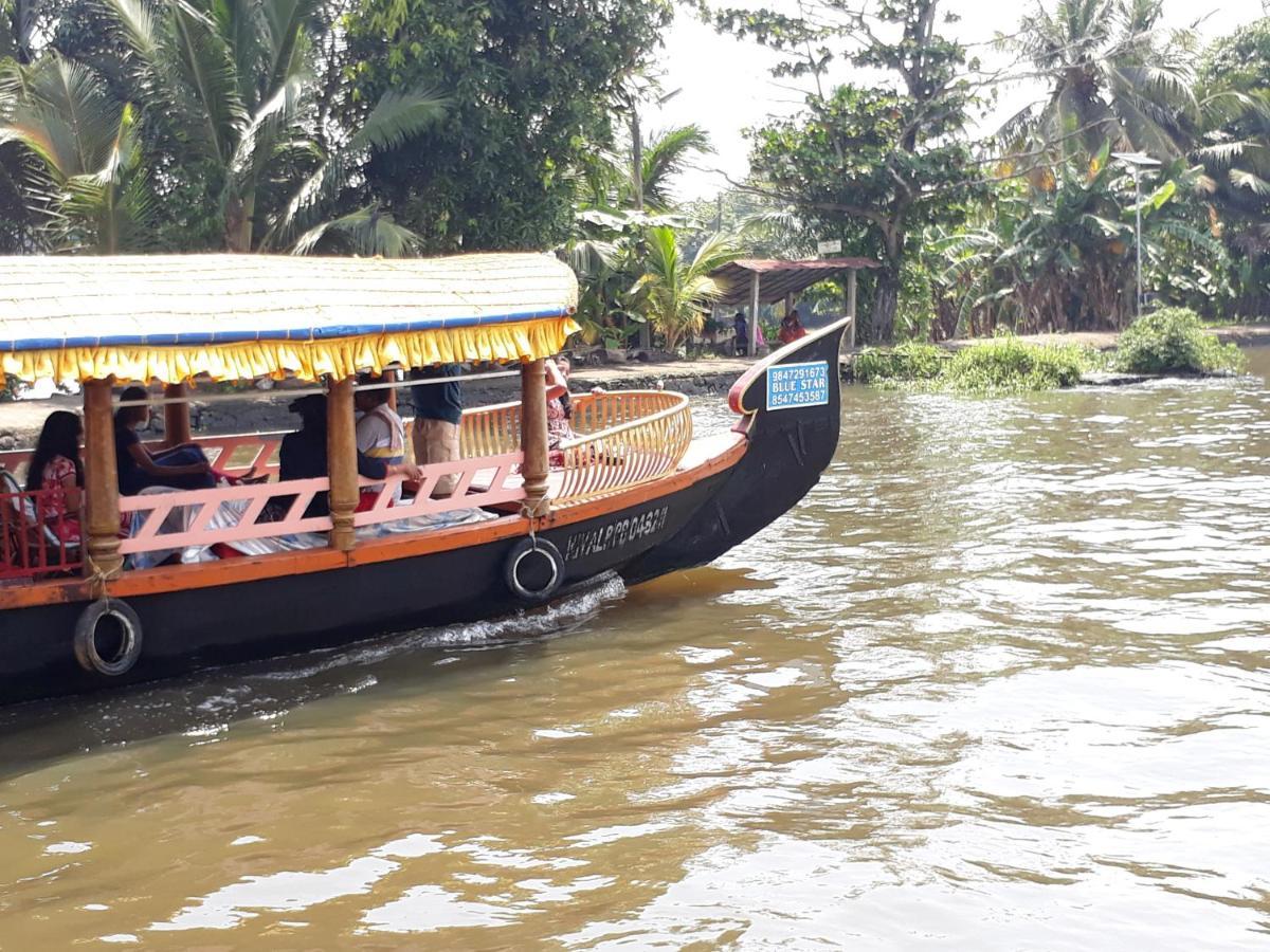 Valiyathayil Home Stay Kochi Exteriér fotografie